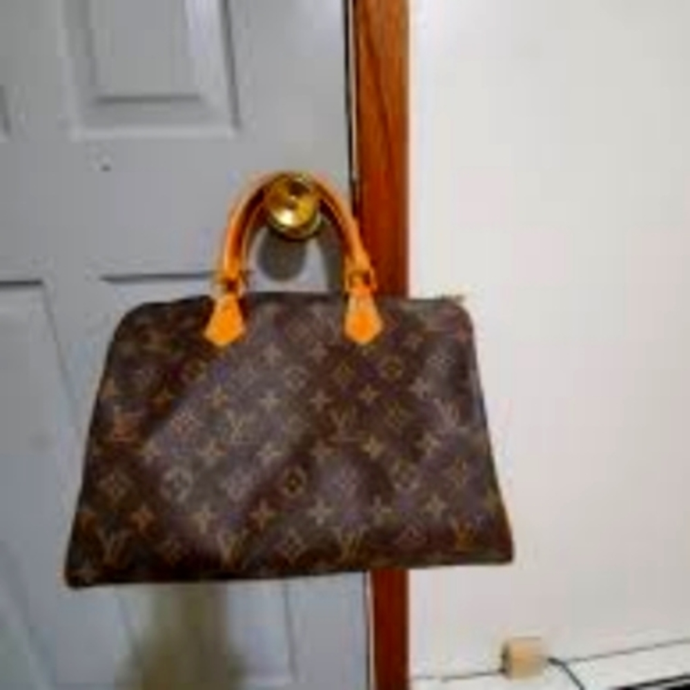 Handbags - Picture 1 of 1